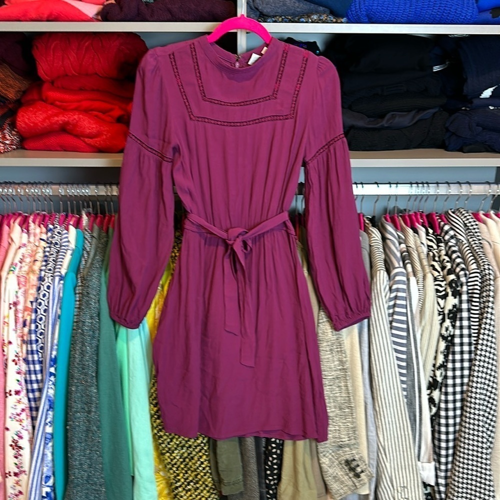 Gap magenta long sleeve tie waist lace cut outs dress size XS